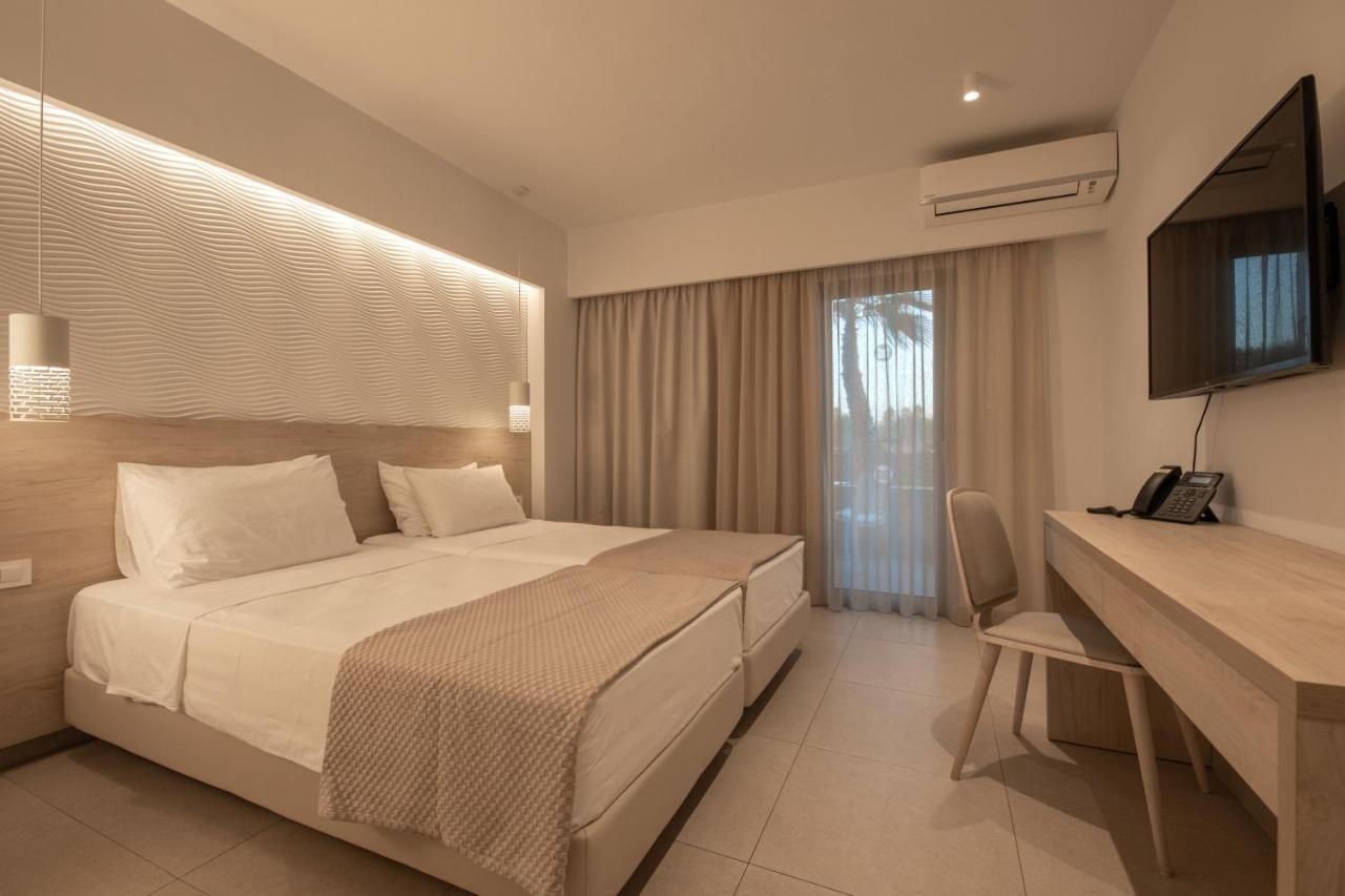 Mythos Suites Hotel Tigkaki  Bagian luar foto