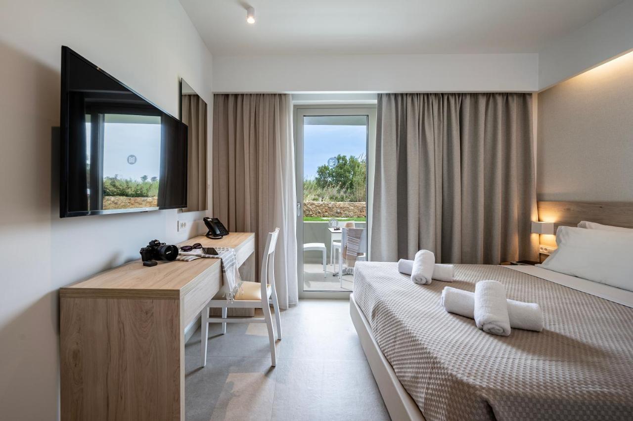 Mythos Suites Hotel Tigkaki  Bagian luar foto