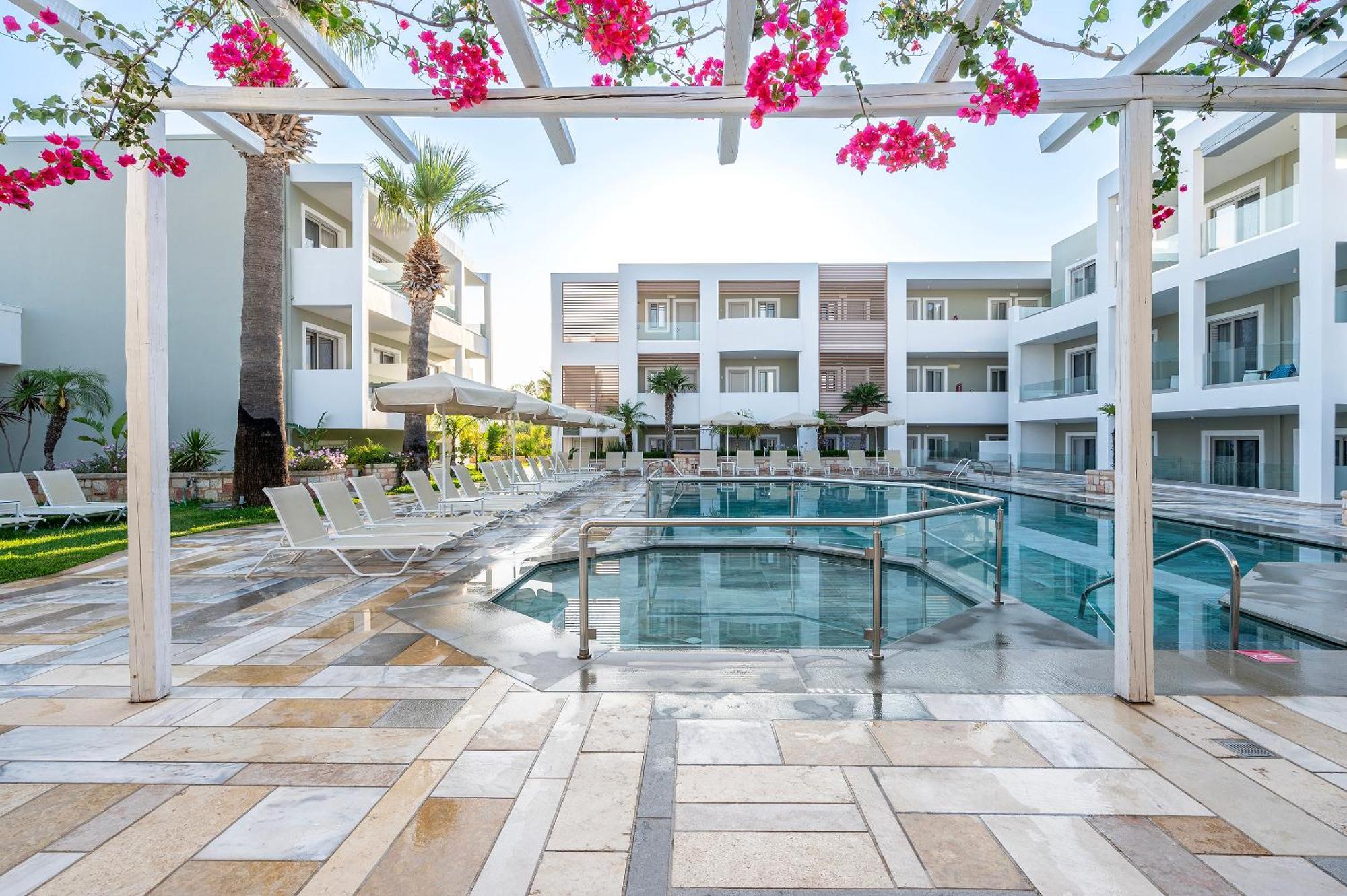 Mythos Suites Hotel Tigkaki  Bagian luar foto