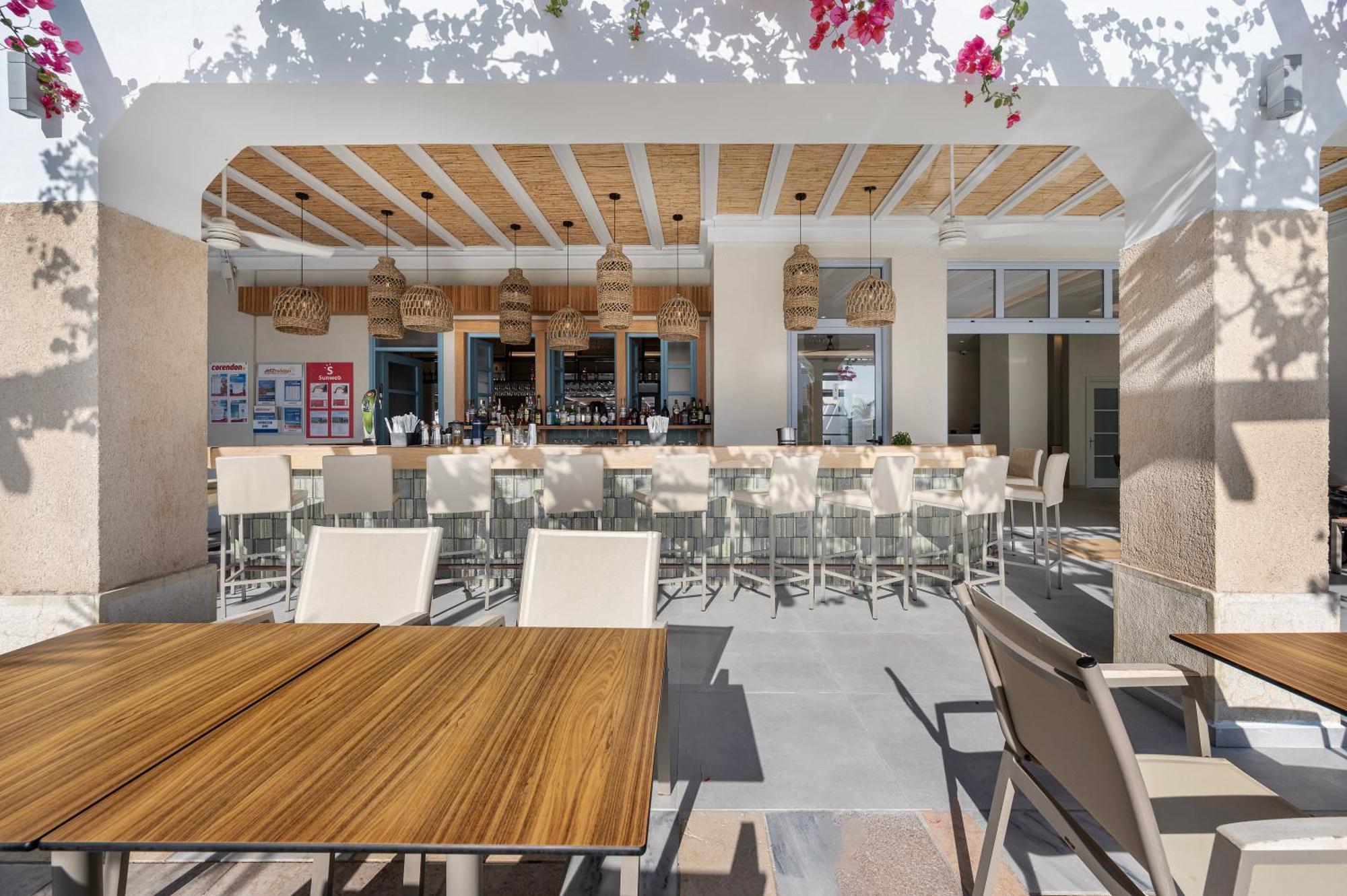 Mythos Suites Hotel Tigkaki  Bagian luar foto